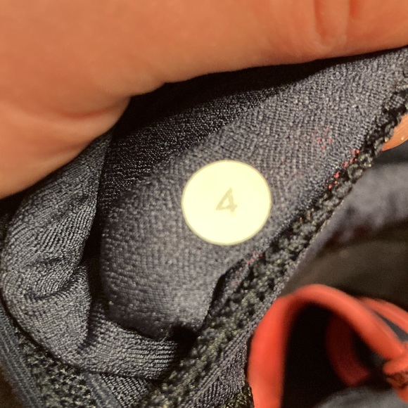 Lululemon tank top with built in sports bra - Picture 4 of 6